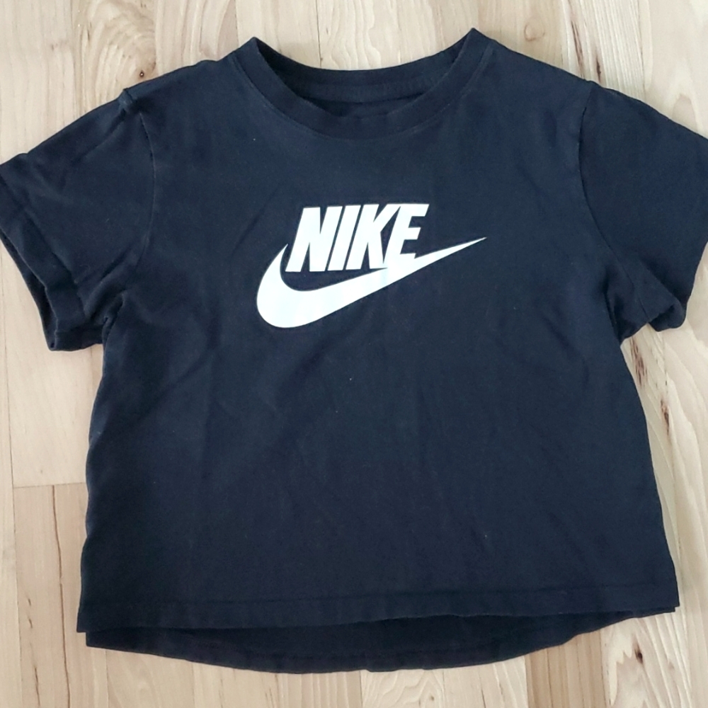 NIKE Girls Cropped Tee
